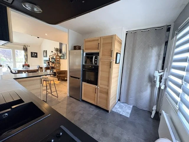 Family Home in Perfect Condition with Enclosed Garden and no Overlooking Neighbors photo 5