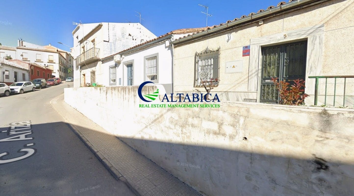 Villa for sale in Ubeda, Jaén photo 2