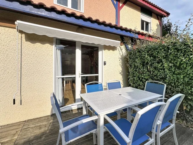 Two-Bedroom House with Garden and Terrace in Soustons Near Vieux-Boucau Lake