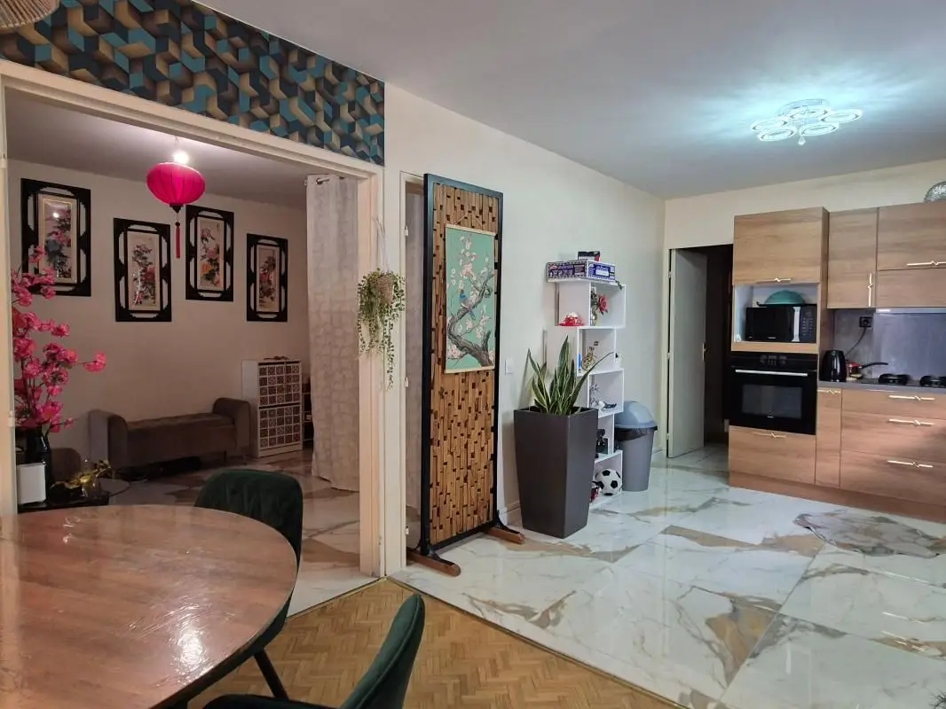 Apartment for sale in Saint-Étienne — 3 bedrooms, 96 m² photo 4