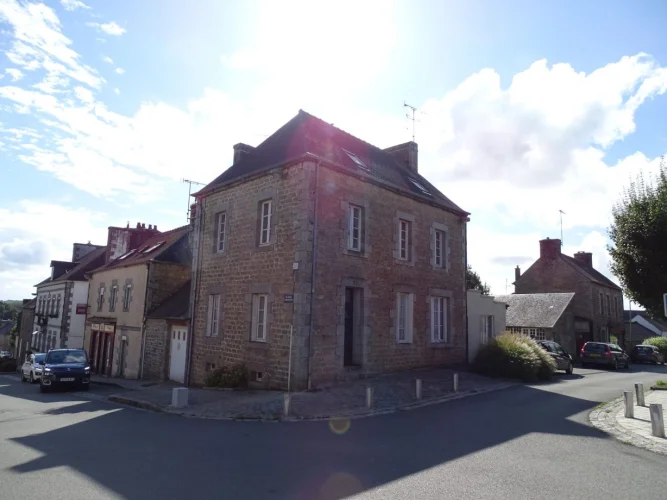 Cotes D'armor Saint Nicolas du Pélem, a 7-Bed Semi-Detached House in the Centre of the Village photo 2