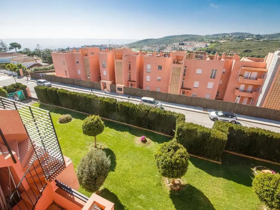 Penthouse in La Duquesa, Malaga