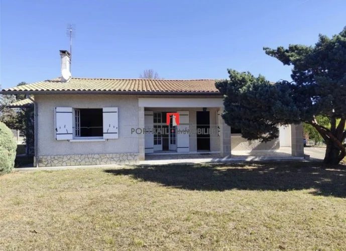 Charming House in the Centre of Pugnac photo 2