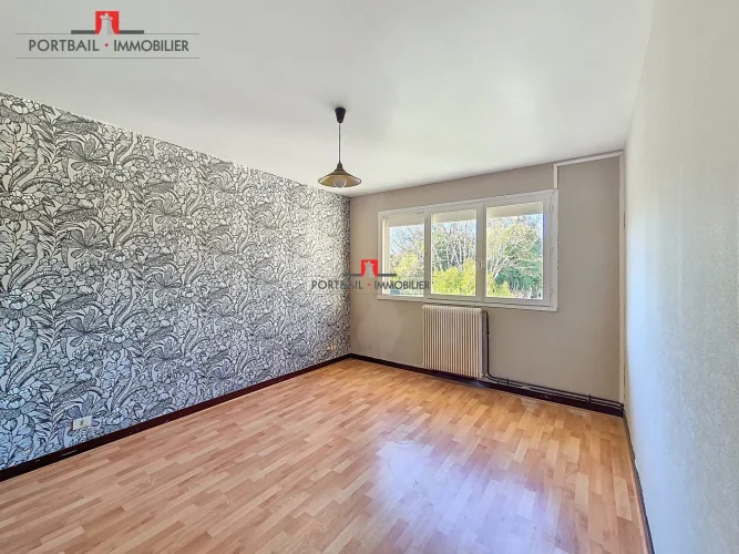 House for Sale in Carbon-Blanc photo 5