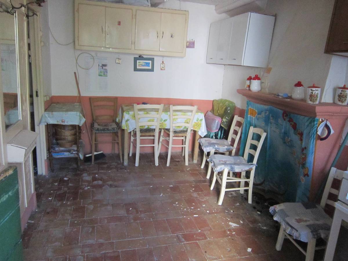 Property in Schiavi Di Abruzzo photo 3