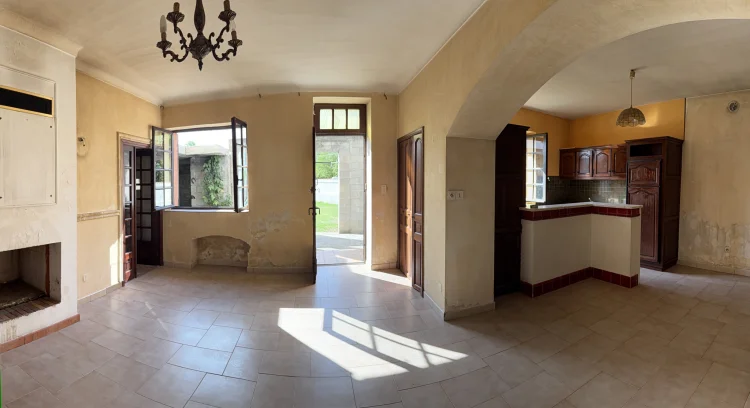Property in Provence-Alpes-Côte d'Azur photo 2