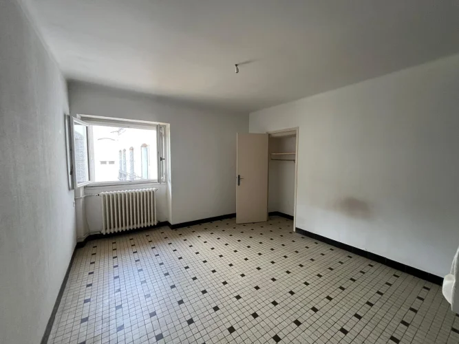 Limoux Town Center - 4-Bedroom House with Double Garage and photo 4