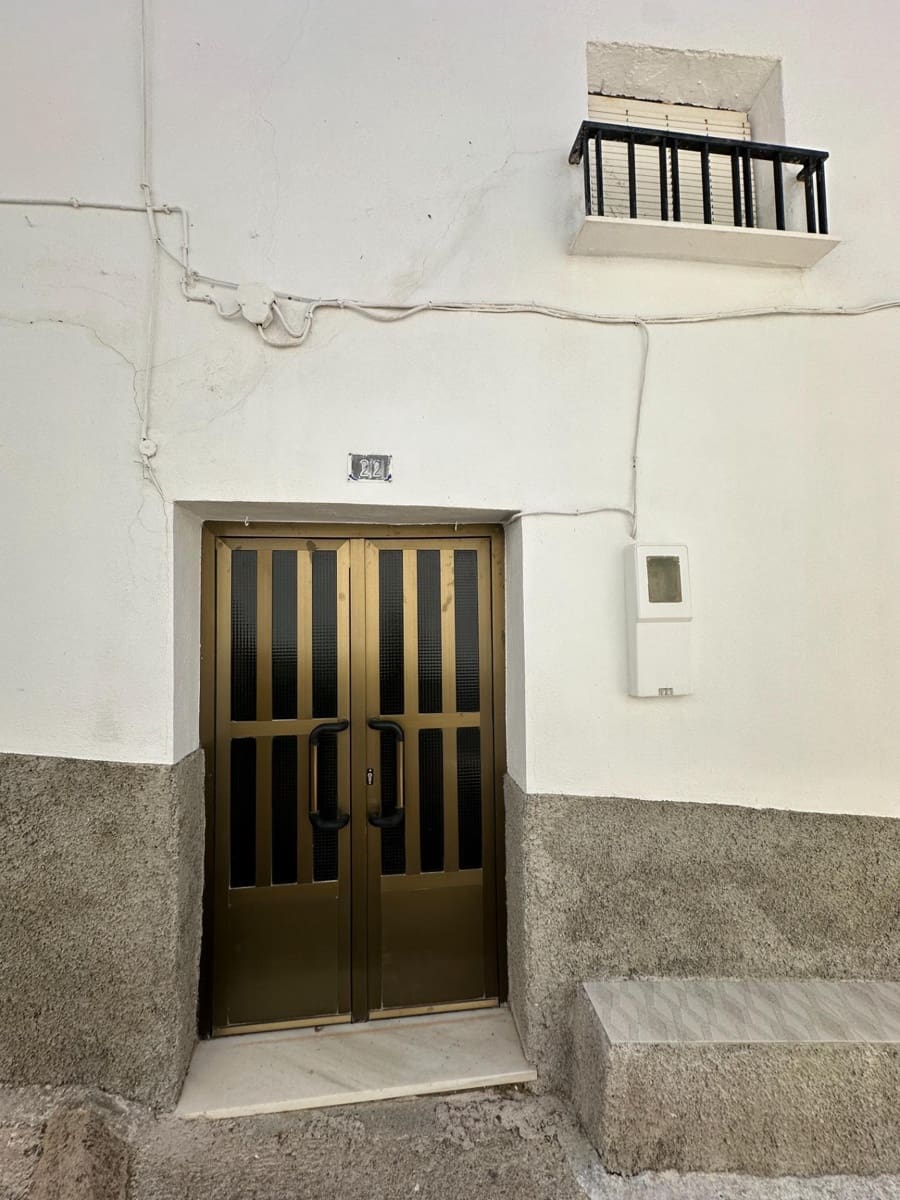 Townhouse for sale in Somontín, Almería photo 4