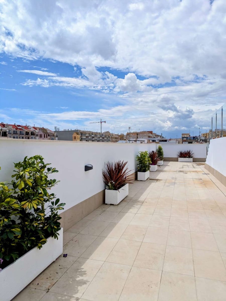 Apartment for sale in Avenida Habaneras - Curva de Palangre, Torrevieja, Alicante photo 3