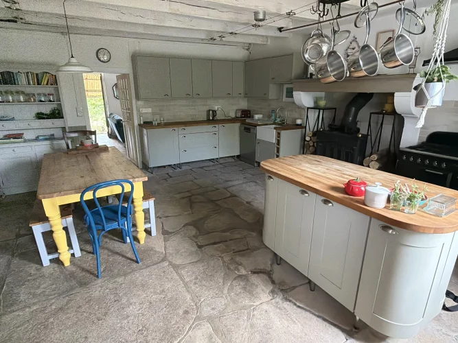 Spacious Hamlet House with Flexible Accommodation, Great Outside Space and Barns photo 4