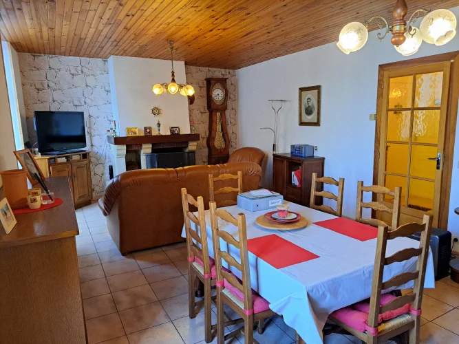 Large House for Sale in Quillan with M&M Immobilier photo 4