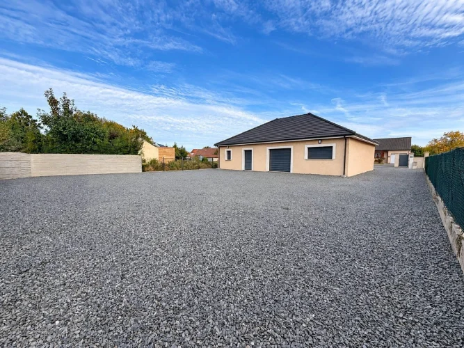 Sedan – Single-Storey Detached Pavilion – 115 m² – Co