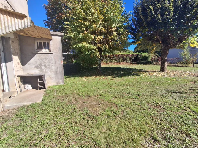 4 Bed House for Sale in la Croisille-Sur-Briance photo 5