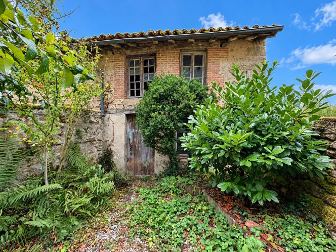 Haute Vienne - Charming Village House with Terrace and Garden, in the Heart of Chateauponsac photo 2