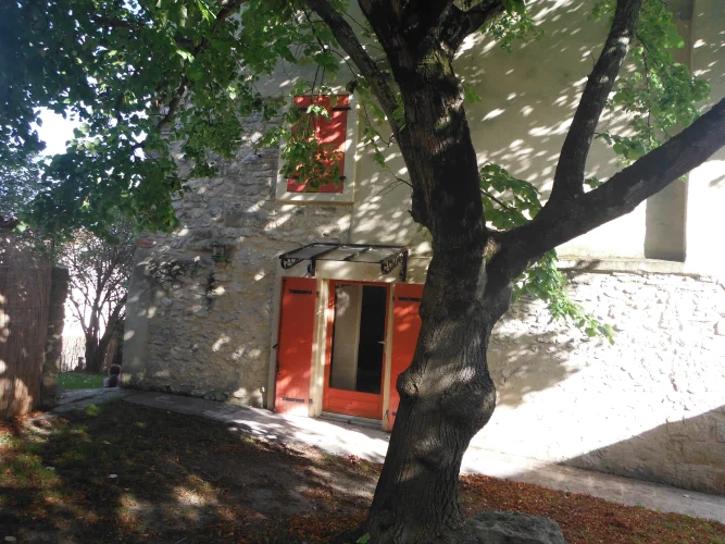 Charming Bright House with Good Rental Potential in the Heart of Laurabuc - 11400 Aude - Occitanie photo 3