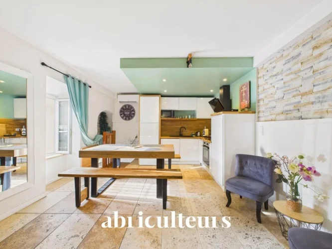 Grans (13450) - Renovated Village House T4