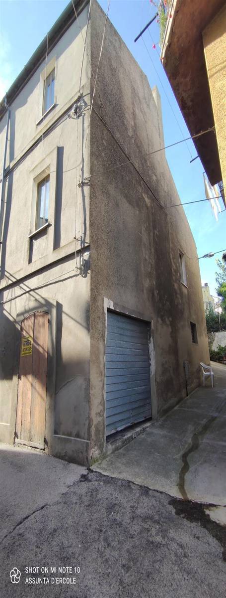 6 bedrooms top-to-bottom house, 200 m² Scerni, Chieti (province) photo 4