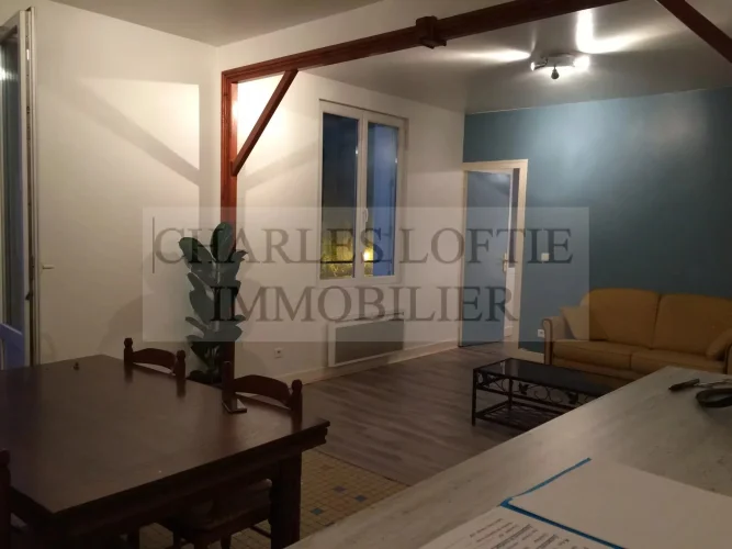 Stone Building of 204 m² with Courtyard. photo 3