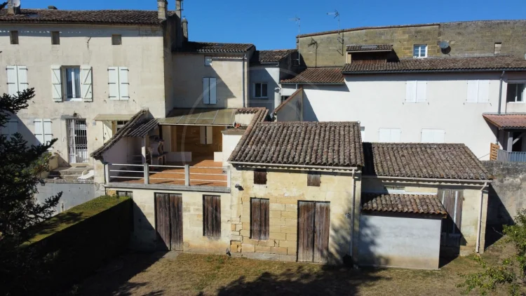 Townhouse with Garage and Terrace