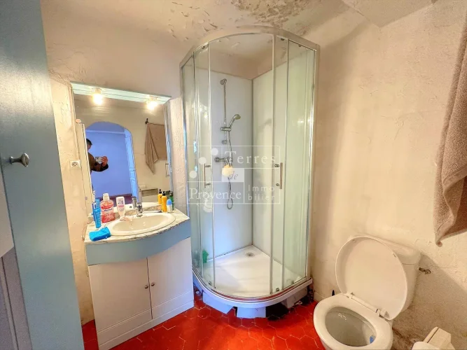 Aups – Village House with Garage and Rooftop Terrace – High Potential photo 5