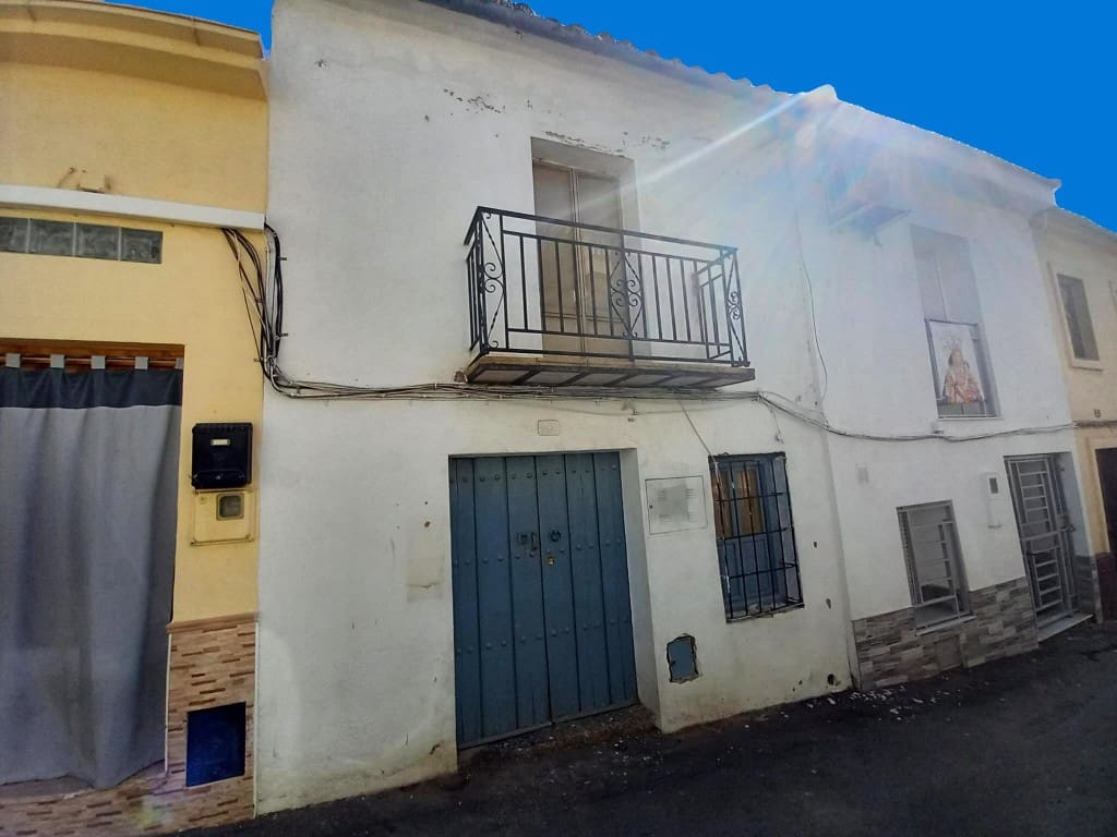 Townhouse for sale in Alcaudete, Jaén photo 3