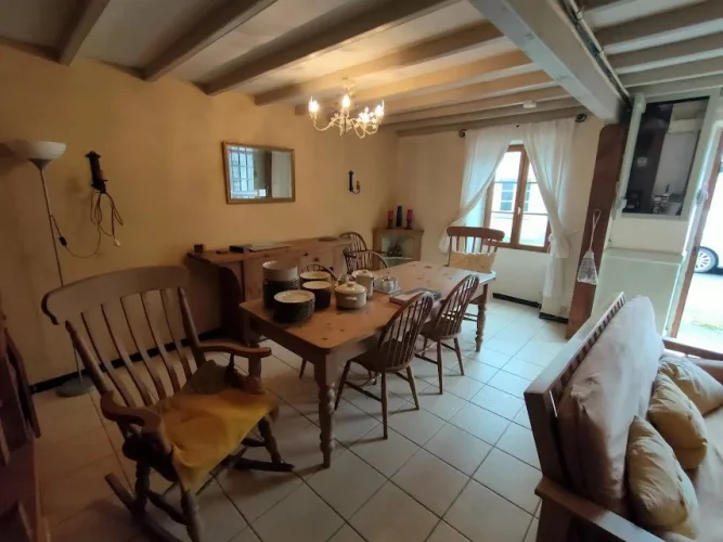 Lovely Cottage with Room to Expand and Barn photo 5