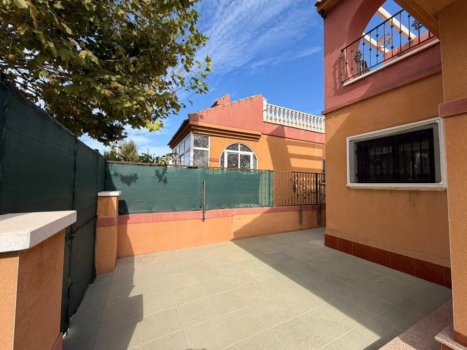 Villa in Torrevieja, Alicante province photo 3