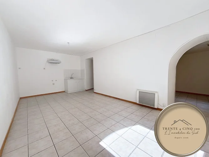 Renovated Village House with Garage photo 4