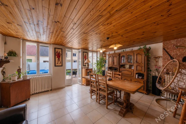 Taisey Neighborhood in Saint-Rémy, 105 m² House with 3 Bedrooms photo 4