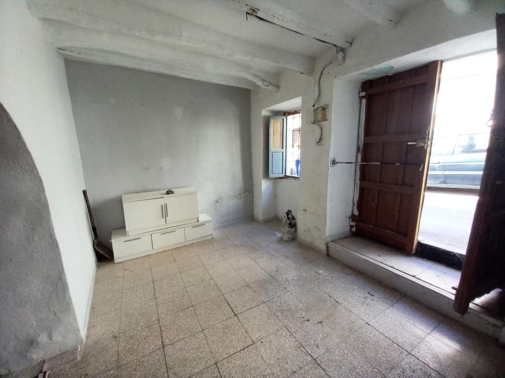 Townhouse for sale in Alcaudete, Jaén photo 4