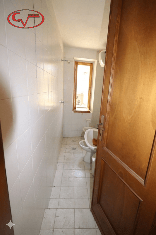 Property in Montevarchi photo 3