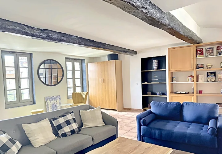 Apartment in Historic Building Near Old Arena photo 2