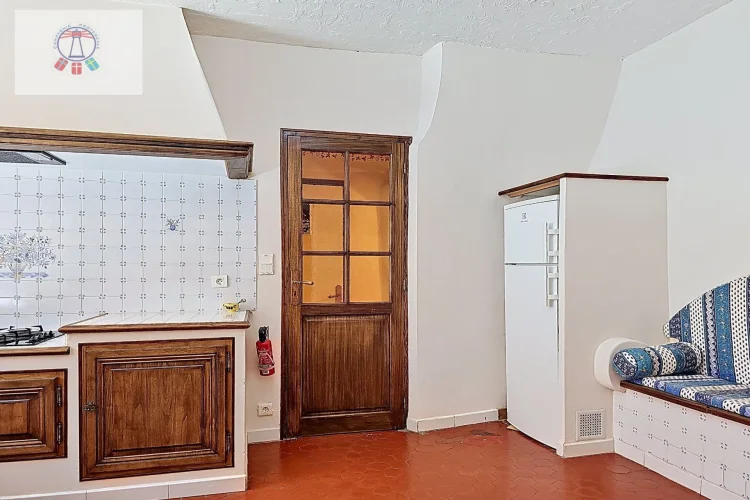 Duplex Apartment with Terrace, Large Storage Room, and Private photo 2