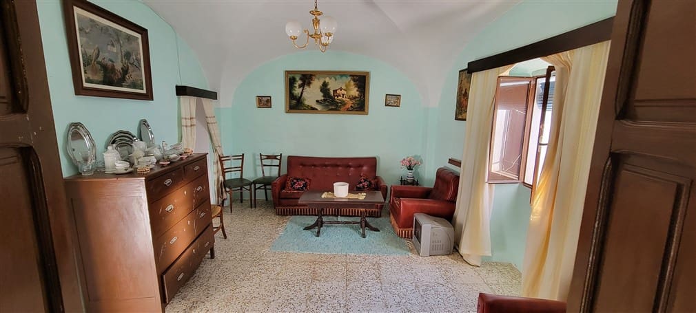 Townhouse for sale in Madroñera, Cáceres photo 4