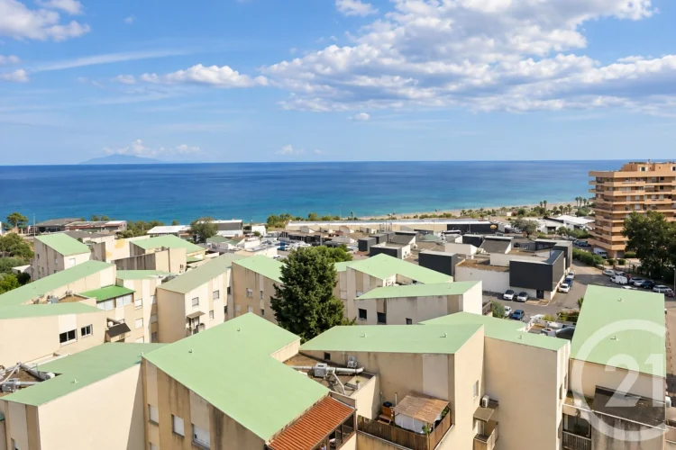 Bastia Montesoro T3 on the 8th Floor with Elevator, Sea and Mountain Views, Terrace, Cellar and Parking