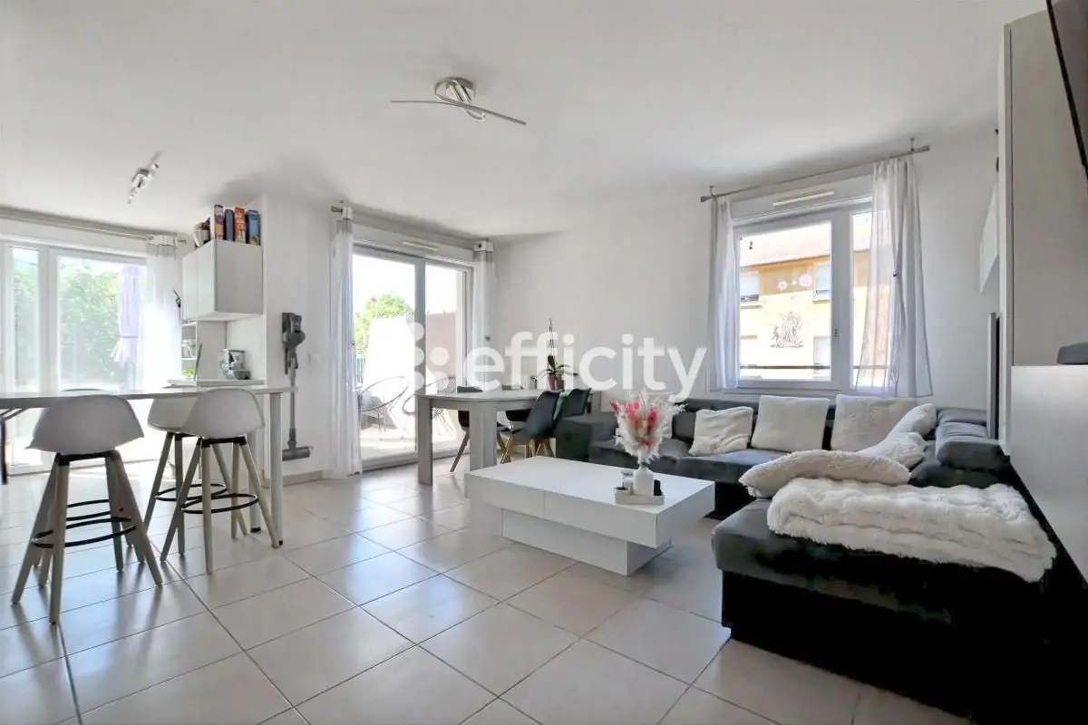 Apartment for sale in Feyzin — 2 bedrooms, 65 m² photo 4