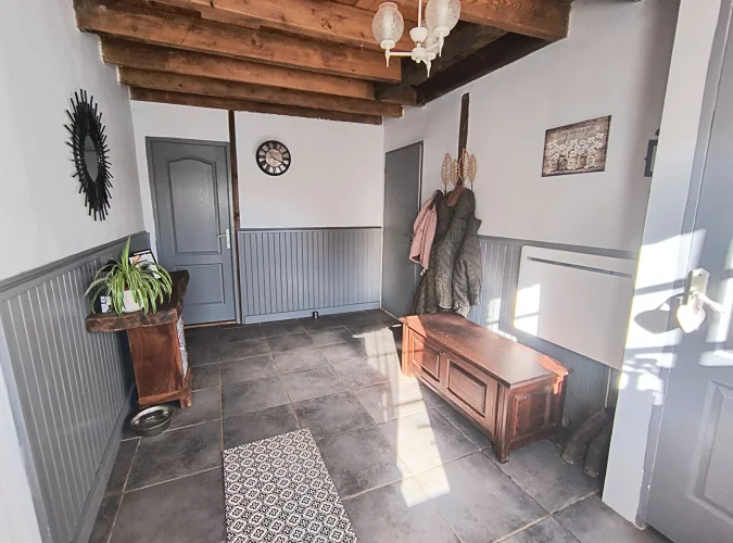 Creuse - Versatile 5-Bedroom Home with Pool, Outbuildings Et Gîte Potential photo 2