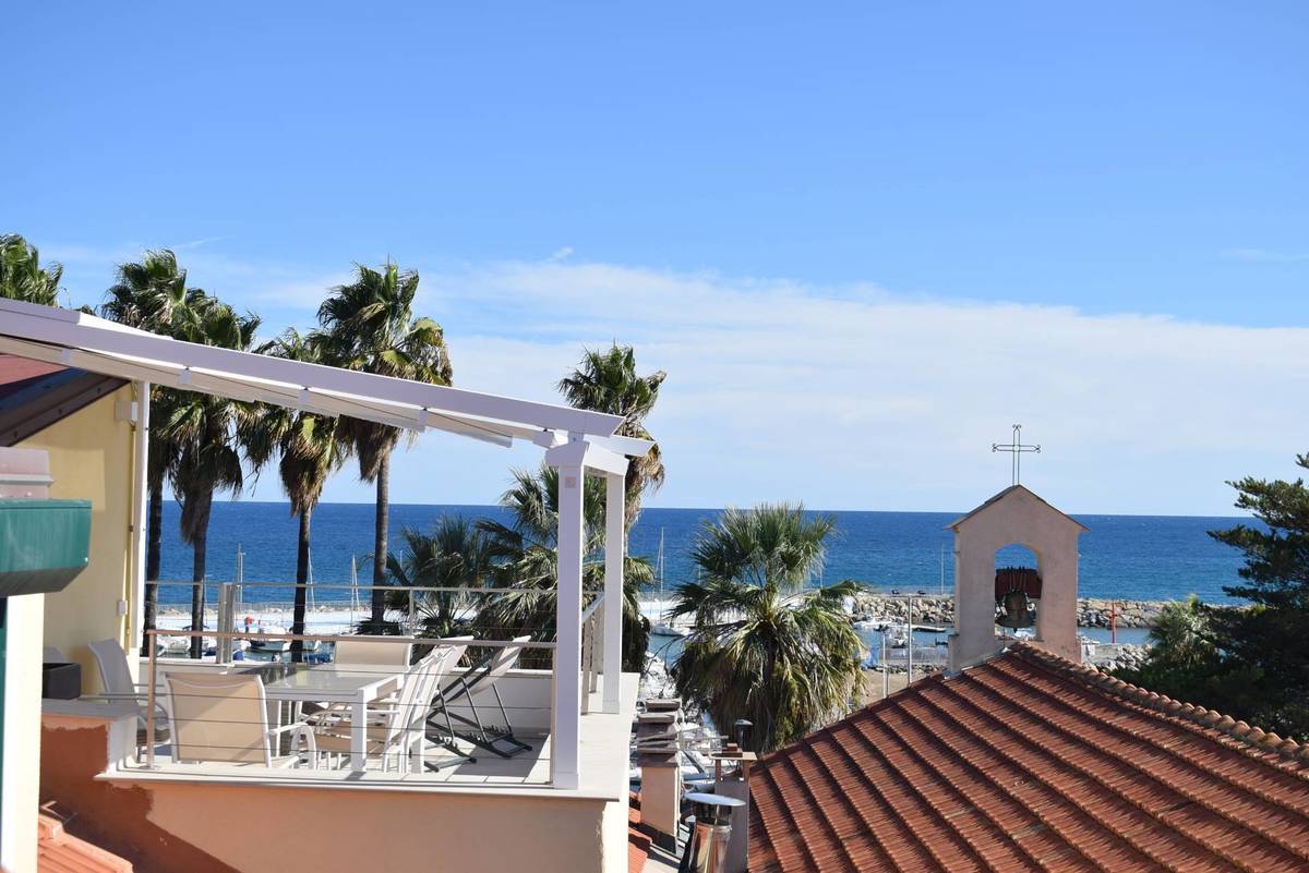 Property in Diano Marina photo 4