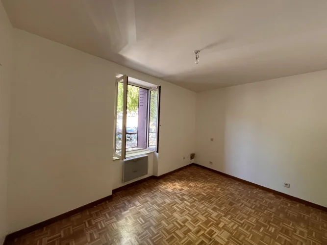 2 Bed House for Sale in Tarascon-Sur-Ariège photo 4
