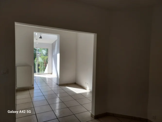 Charmindg 3-Bedroom House with Private South-Facing Garden in Boulogne Sur Mer photo 3