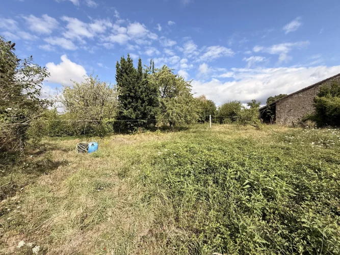 Historic Village Property with Substantial Barn and Large Garden photo 2