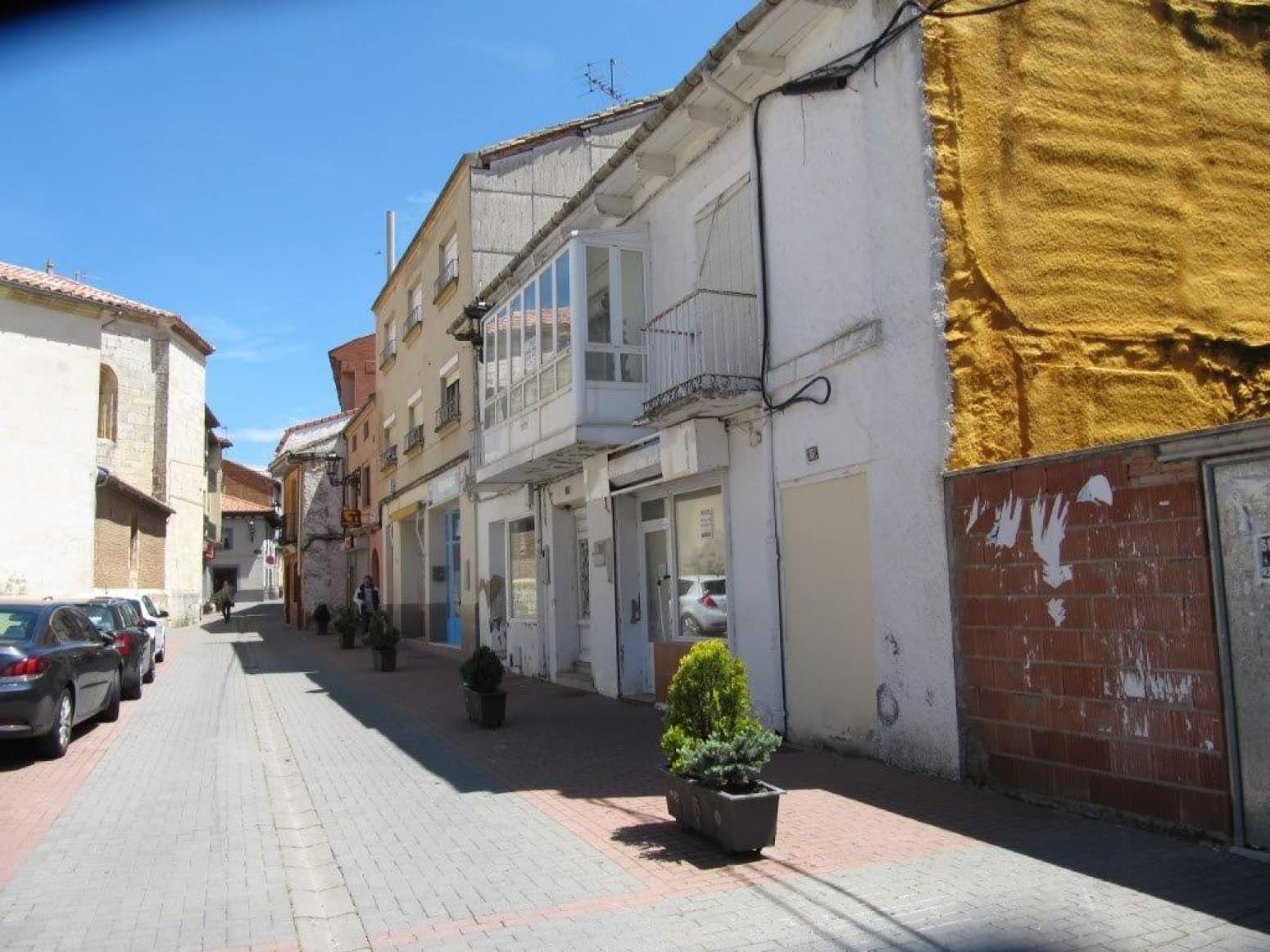Villa for sale in Herrera de Pisuerga, Palencia photo 3