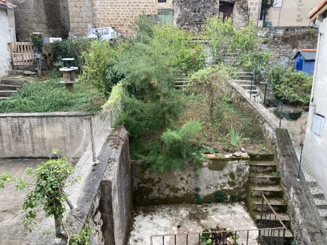 House in the Centre Town, to be Refresh with Garage, Courtya photo 4