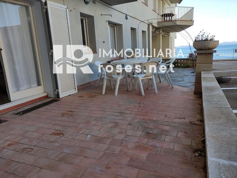 Beach Apartment for sale in Roses, Girona photo 2