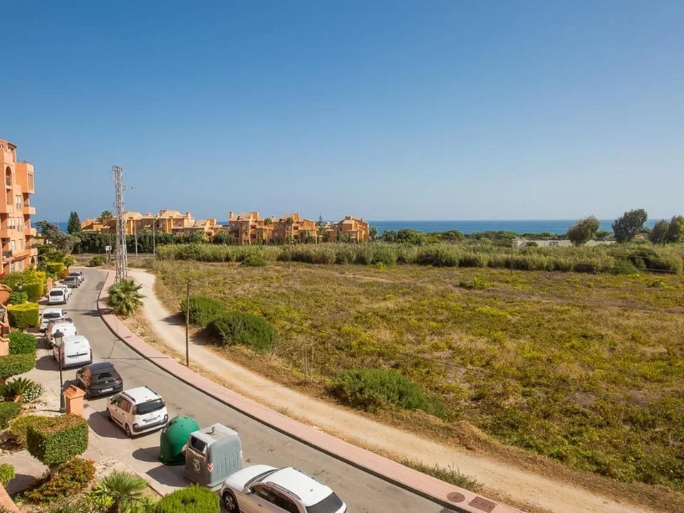 Apartment in La Duquesa, Malaga photo 2