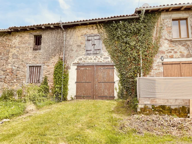 Village House with Separate Barn and Garden photo 5