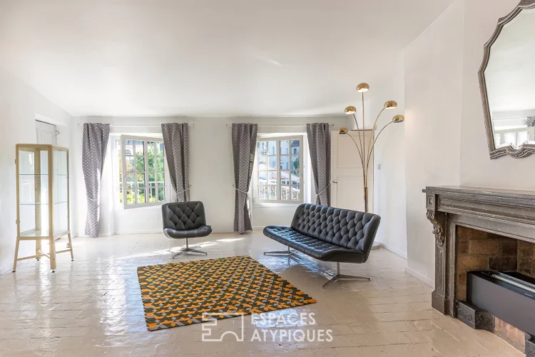 Charming Apartment with a Private Patio and an Exceptional View of the Rooftops photo 2