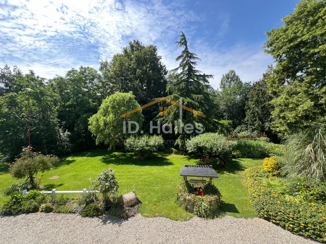 Spacious 6-Room House for Sale in Pommerieux photo 3