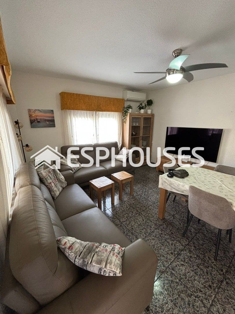 Apartment for sale in Guardamar Playa, Guardamar del Segura, Alicante photo 4