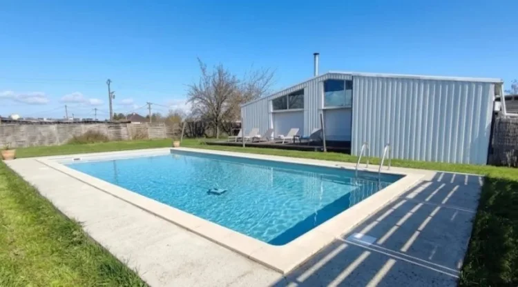 Beautiful 175 m² House with Pool in Loudun